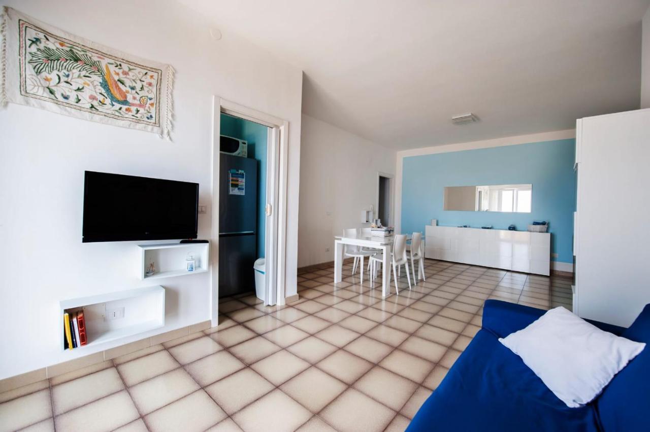 Apartment Overlooking The Sea With A View Of Old Gallipoli And The Whole Bay Exterior foto